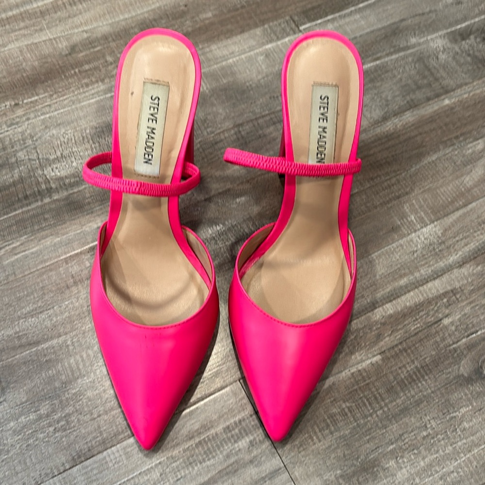 Neon pink Steve Madden heels